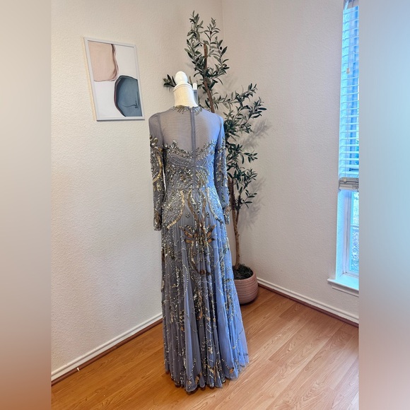 MAC DUGGAL
Long Sleeve Embellished Illusion Evening Gown size 4 - Picture 6 of 13